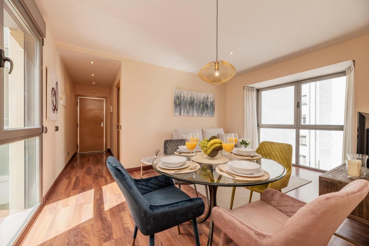 Luxury Apartments In Barrio Palacio Madrid Exterior foto